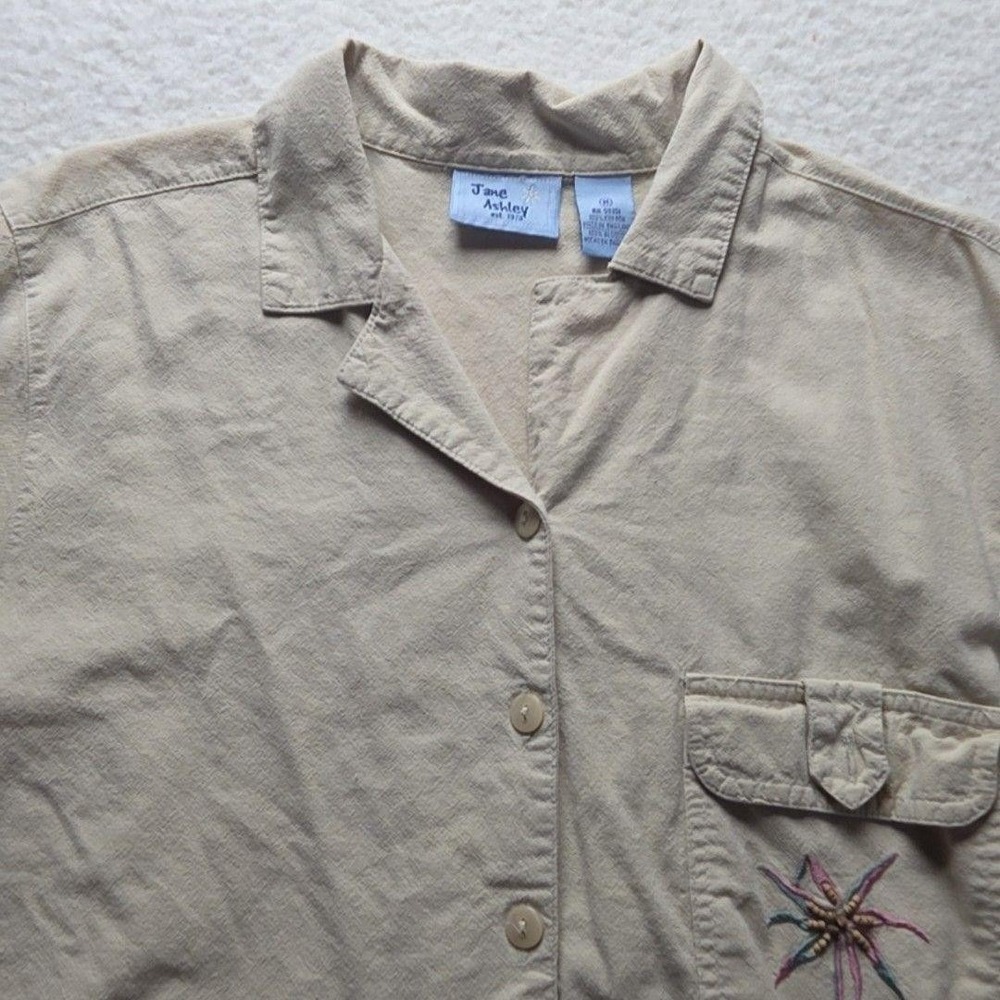 Jane Ashley Button Up Shirt Womens Medium Beige Embroidered Zebra Safari Top